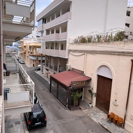 Lux House Apartman *