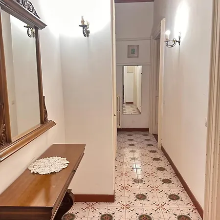 Lux House